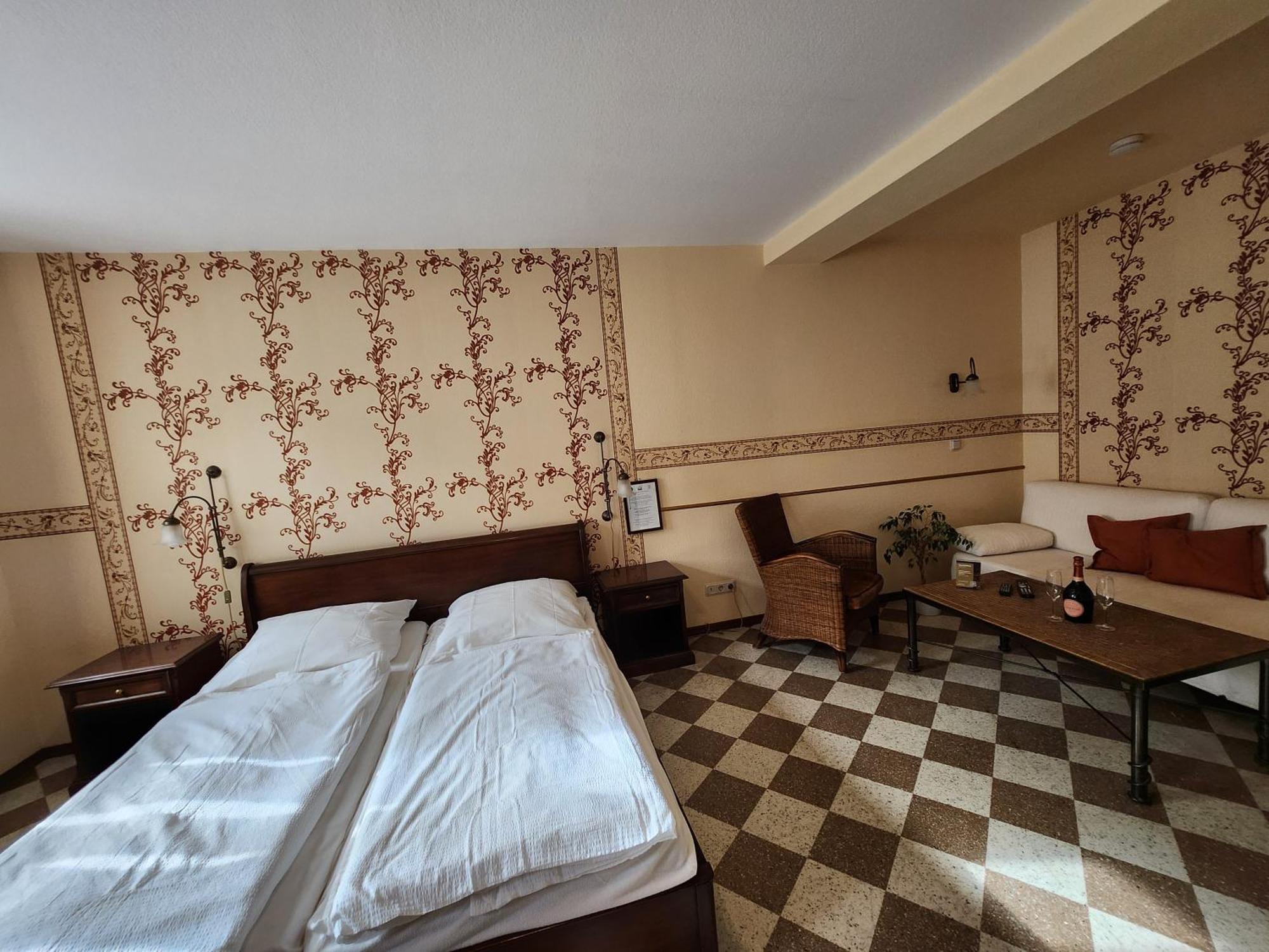 Hotel Garni Zur Post Wernigerode Bagian luar foto