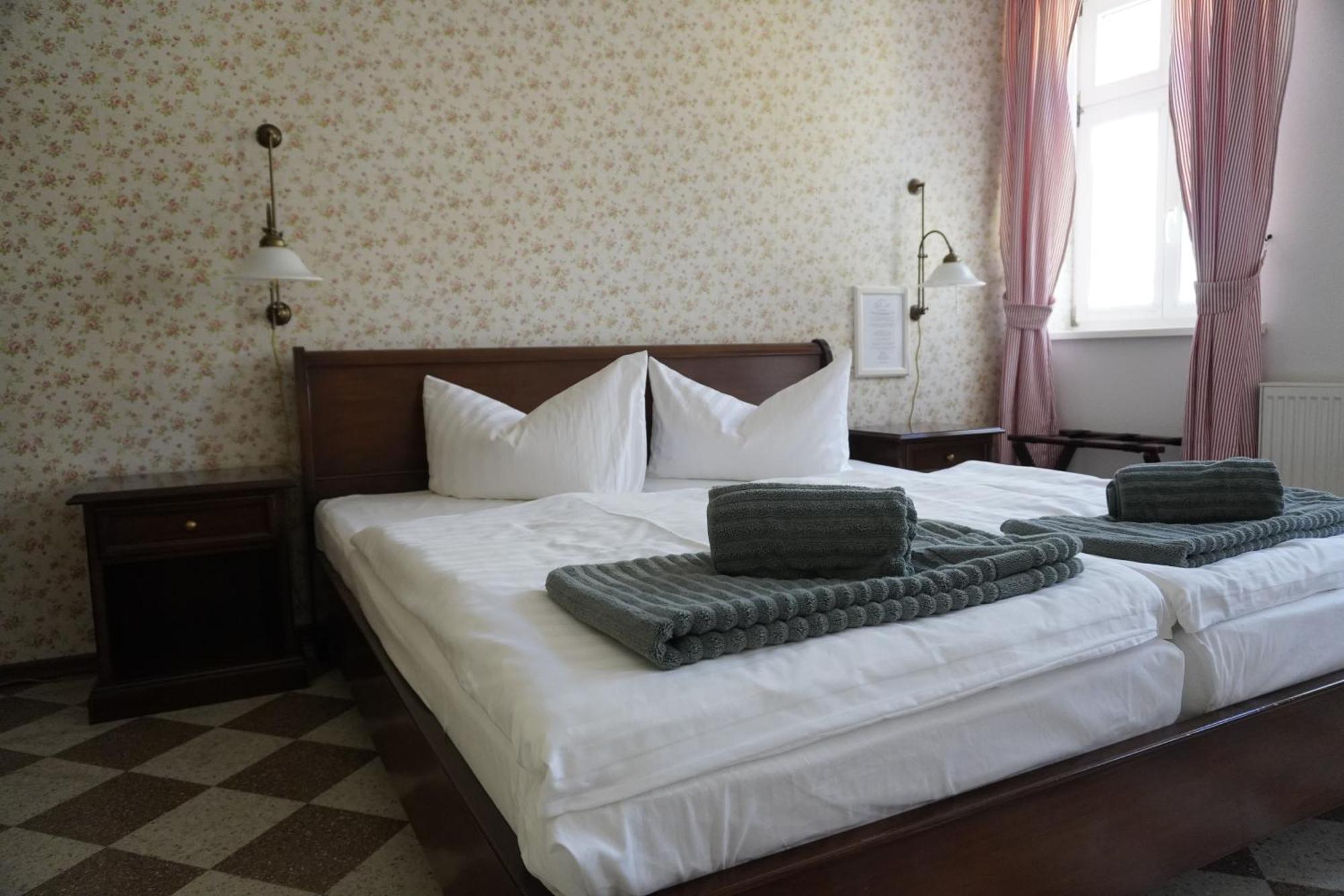 Hotel Garni Zur Post Wernigerode Bagian luar foto